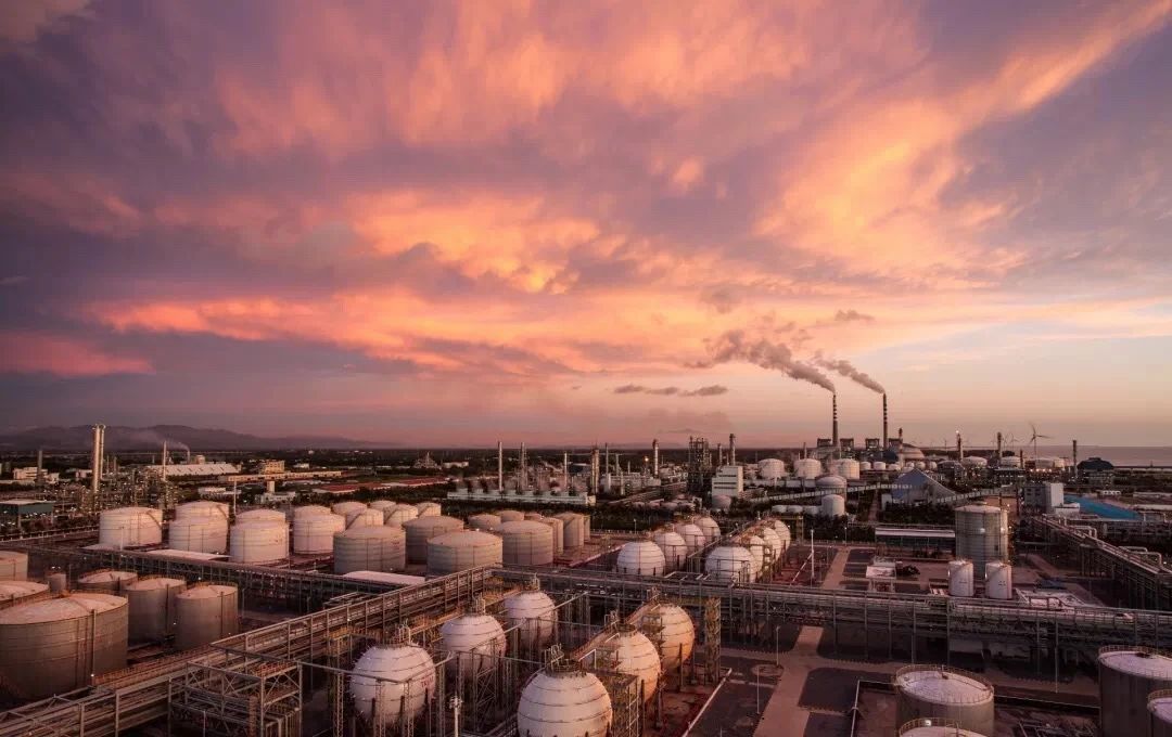 标志着其清洁能源属性得到了广泛的社会认可和市场化响应