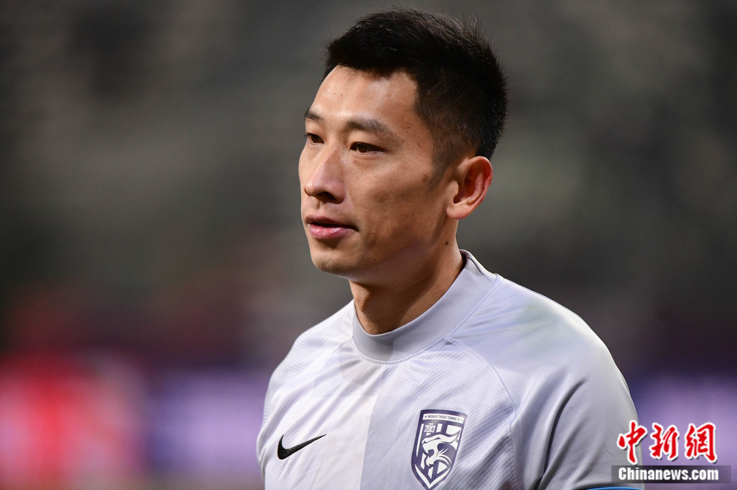 33岁中超首秀点燃职业生涯新篇章：吴飞引领武汉