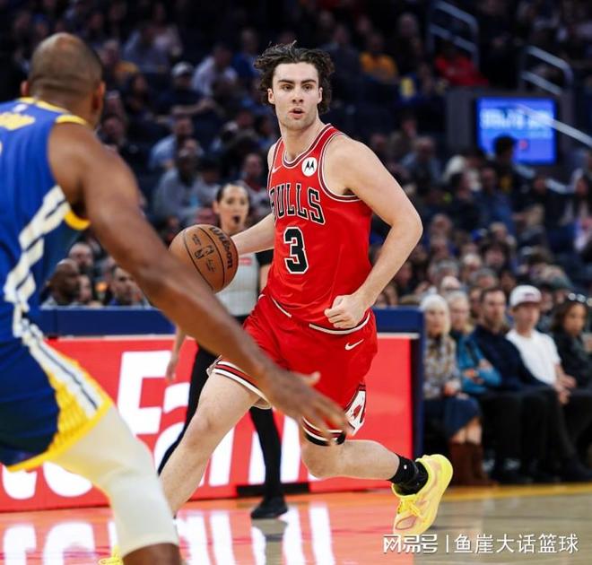 勇士爆冷惨败公牛，格林关键判罚成转折点