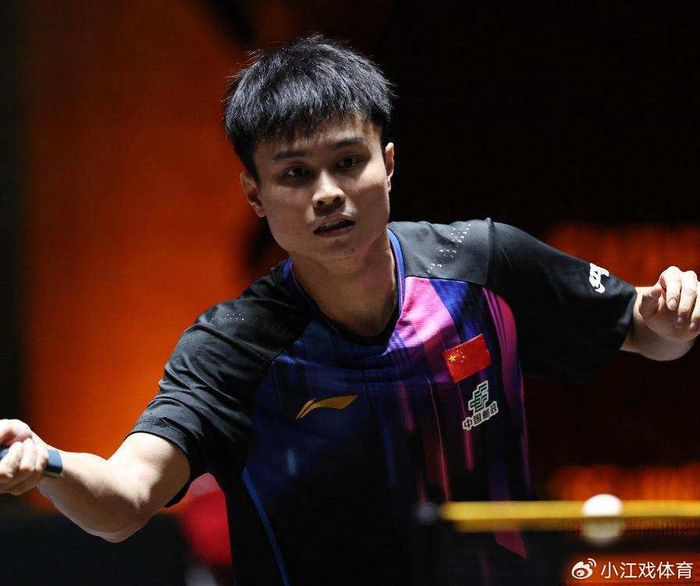 张本智和稳定发挥领跑男单争夺 梁靖崑状态起伏