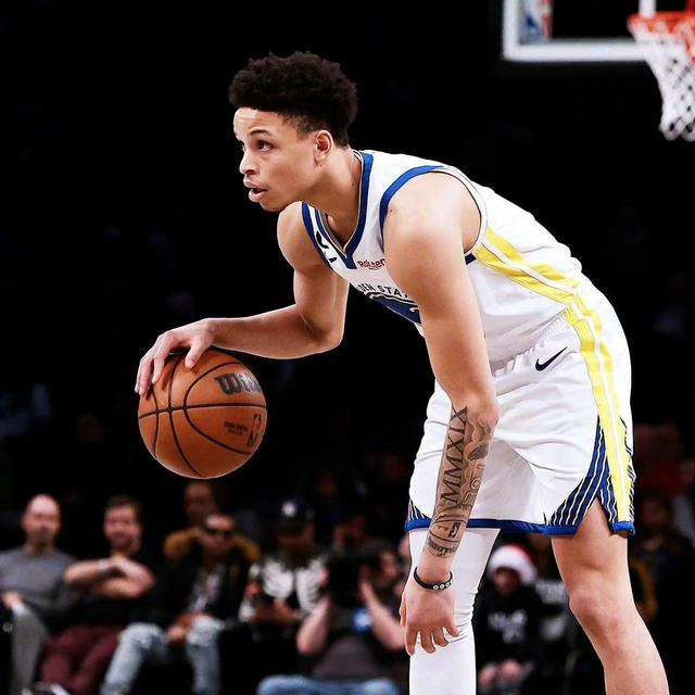 密尔沃基雄鹿小将罗林斯逆袭成关键战力