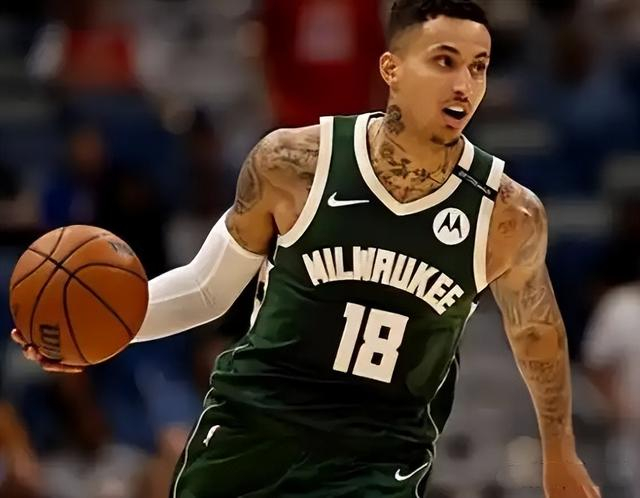 密尔沃基雄鹿小将罗林斯逆袭成关键战力