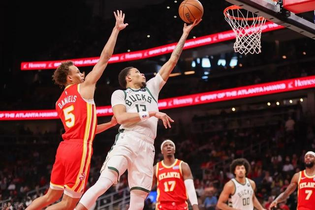 密尔沃基雄鹿小将罗林斯逆袭成关键战力