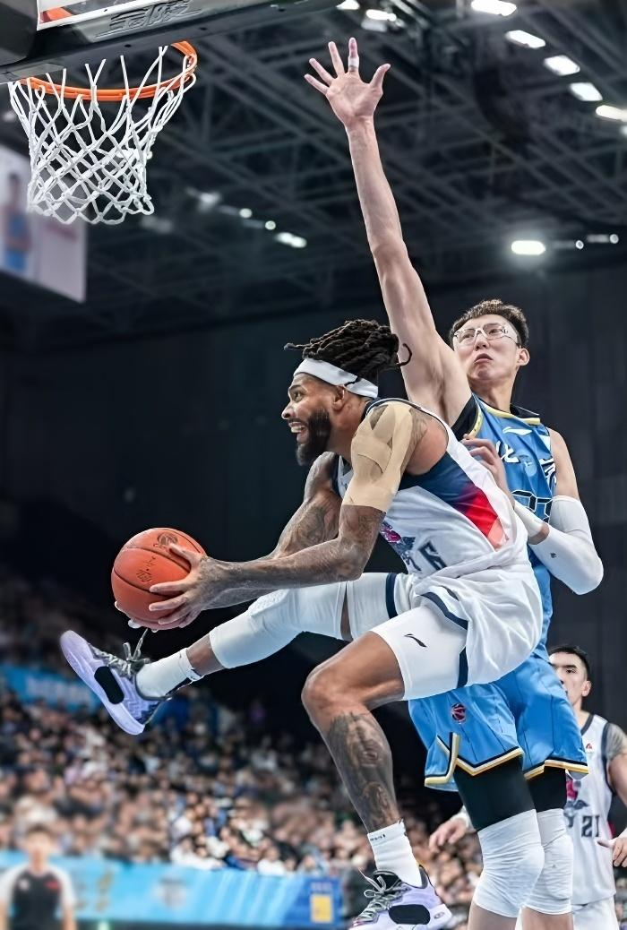 山东高速男篮四连败陷困境 邱彪面临季后赛生死