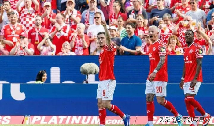 拜仁慕尼黑德甲三球逆转美因茨 创造历史纪录